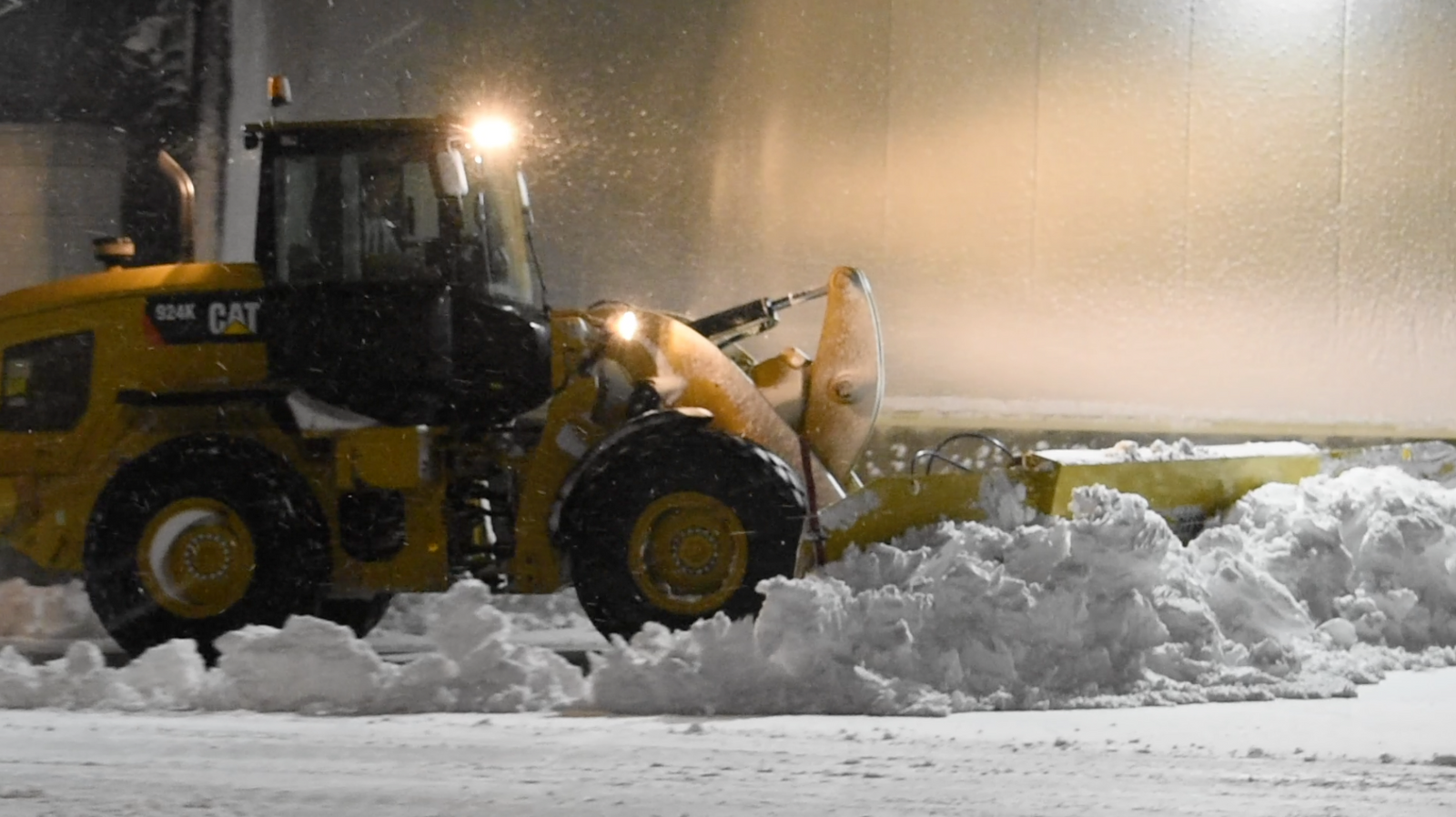 Pressure Points: How to Maximize the Lifespan of Your Hydraulic Wing Plow