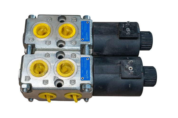Metal Pless Rexroth Part # DVDE3-24-SAE 10: Rexroth DVDE 100-41-0272